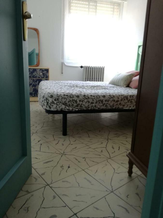 Casa Oroela Apartment Хака Екстериор снимка