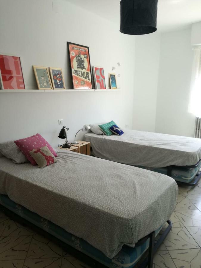 Casa Oroela Apartment Хака Екстериор снимка