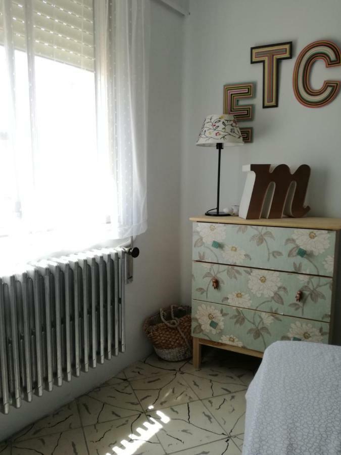 Casa Oroela Apartment Хака Екстериор снимка