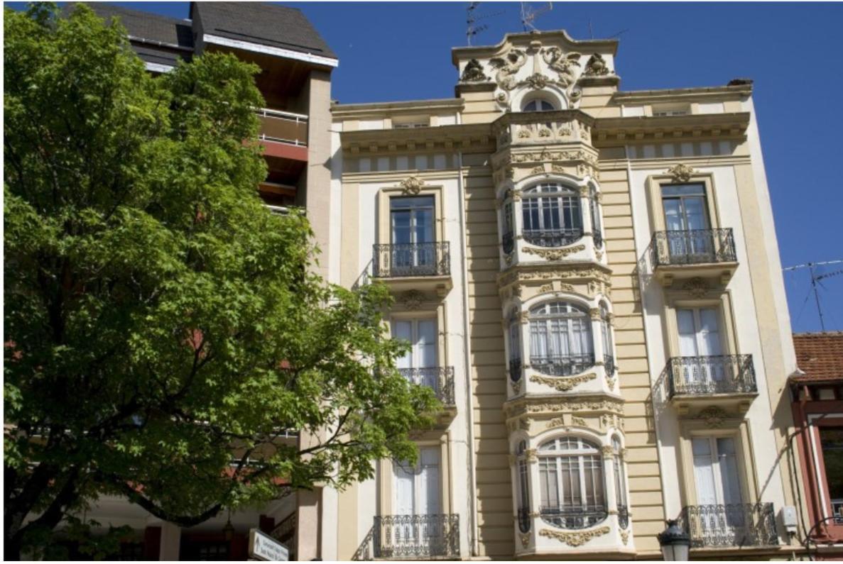 Casa Oroela Apartment Хака Екстериор снимка